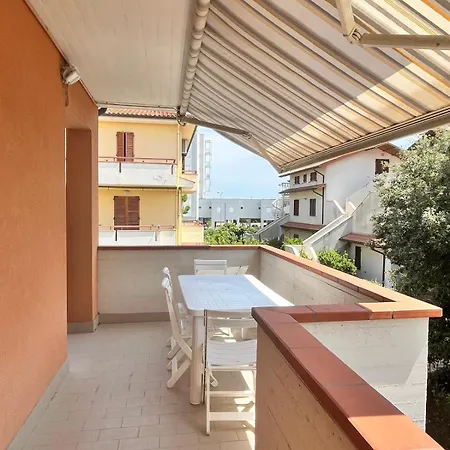 Relax 65 - 100 Steps From The Sea Perfect For 4 *